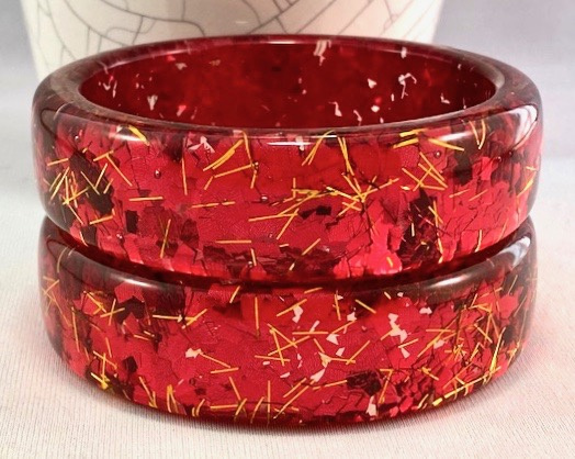 LG165 red confetti lucite bangles